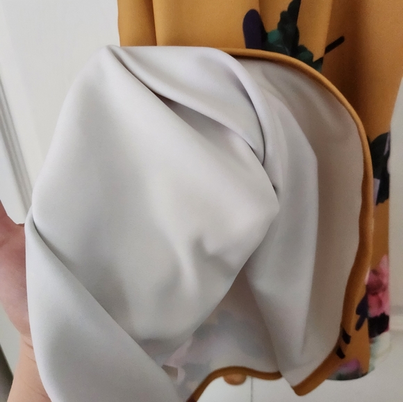 Soprano Dress - Picture 6 of 9